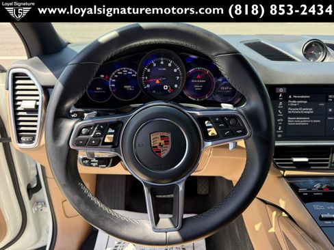 Used 2019 Porsche Cayenne AWD/4WD image 25