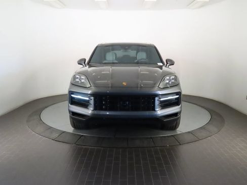 Certified 2025 Porsche Cayenne E-Hybrid AWD/4WD image 10