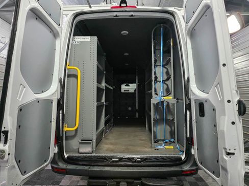 Used 2023 Mercedes-Benz Sprinter 2500 image 13