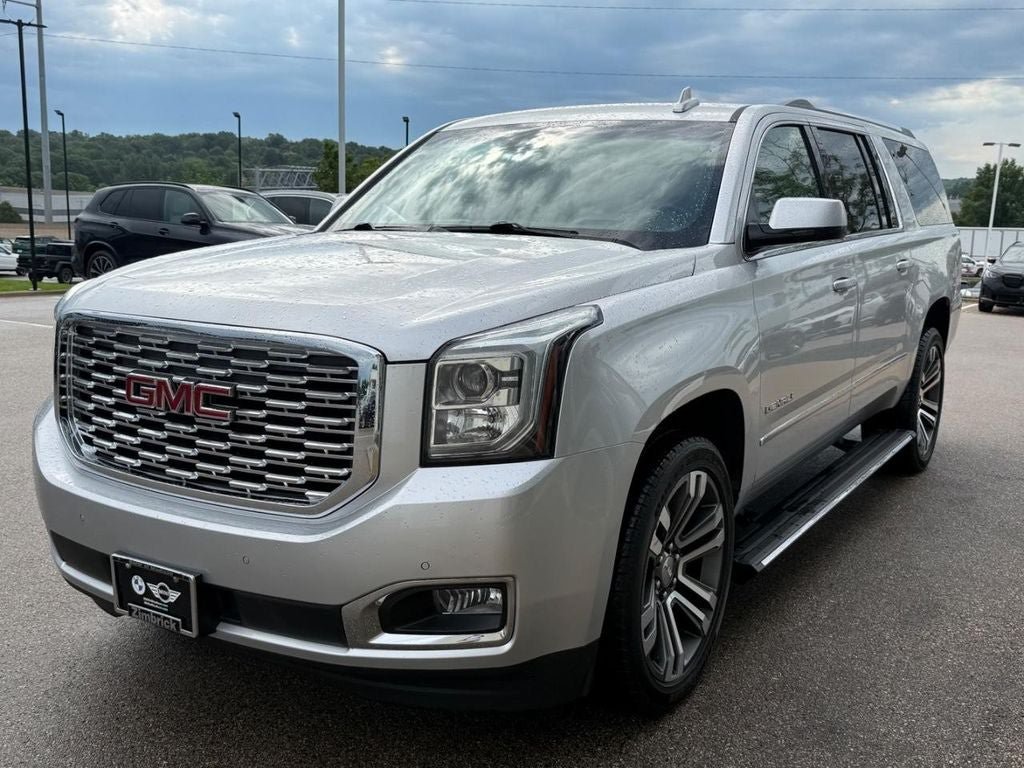 Used 2019 GMC Yukon XL Denali w/ Denali Ultimate Package AWD/4WD image 8
