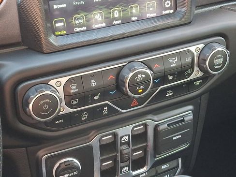 Used 2023 Jeep Gladiator Mojave w/ LED Lighting Group image 19