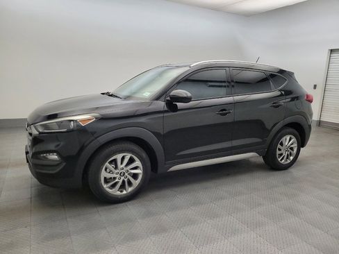 Used 2017 Hyundai Tucson SE FWD image 2