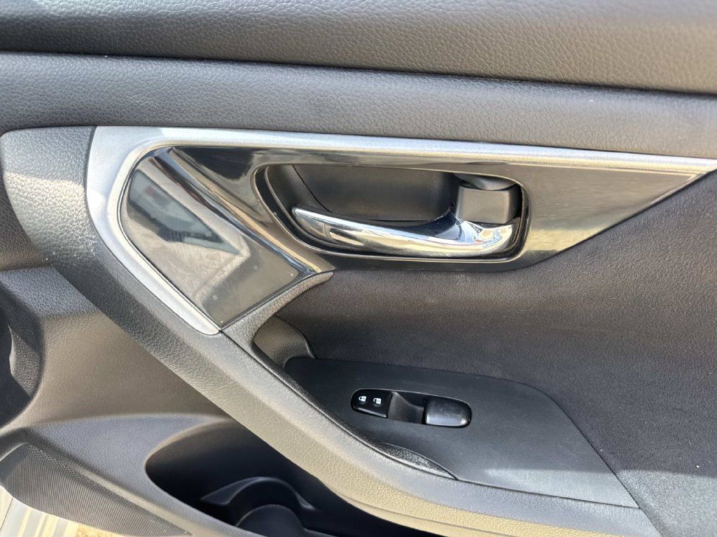 Used 2014 Nissan Altima 2.5 S FWD image 14