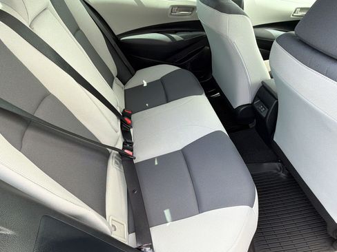 Used 2023 Toyota Corolla LE FWD image 32