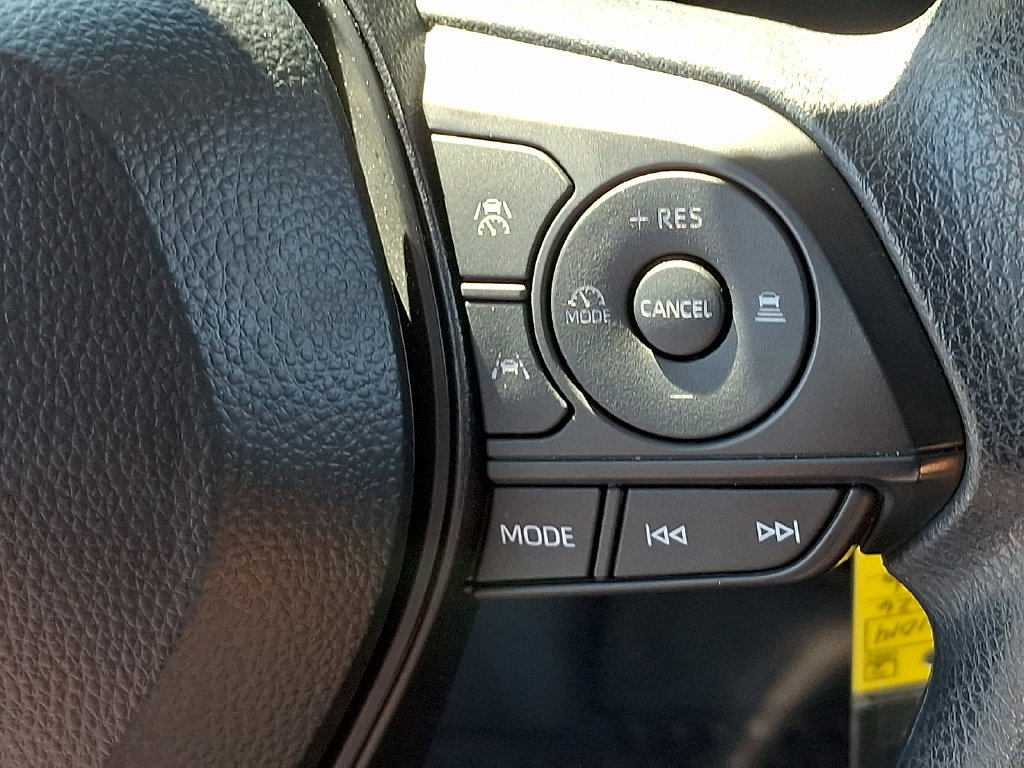 Used 2026 Toyota Corolla LE FWD image 21