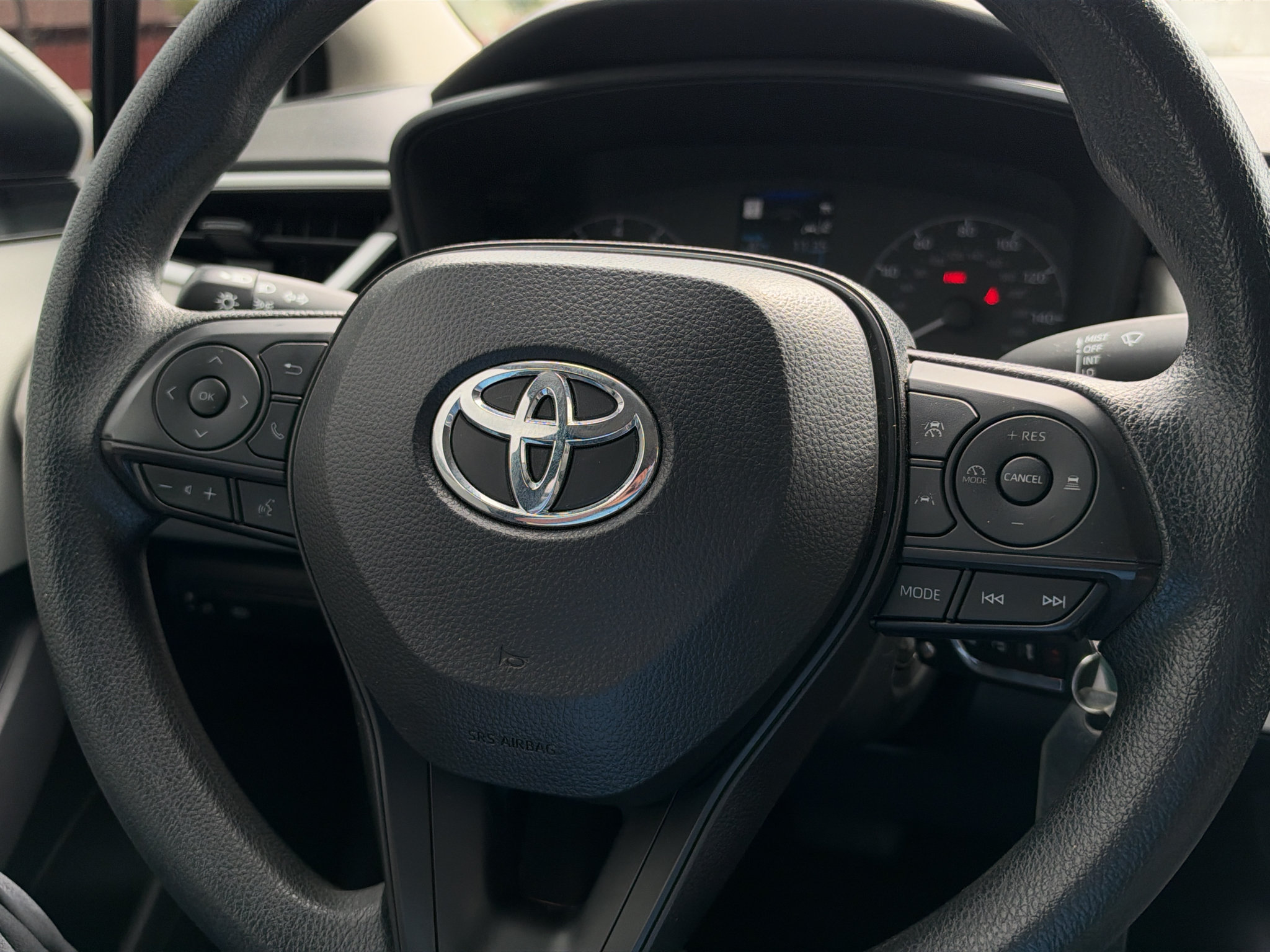 Used 2024 Toyota Corolla LE FWD image 26