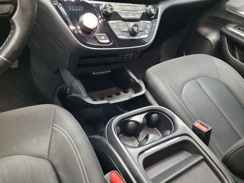 Used 2018 Chrysler Pacifica Touring Plus w/ S Appearance Package image 26