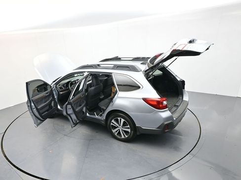 Used 2018 Subaru Outback 2.5i Limited image 38
