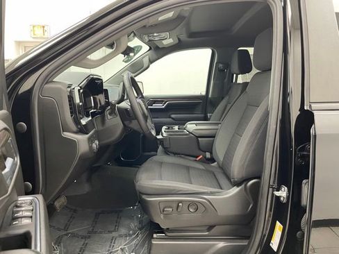 Used 2022 Chevrolet Silverado 1500 LT AWD/4WD image 8
