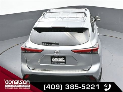 Used 2021 Toyota Highlander XLE image 21