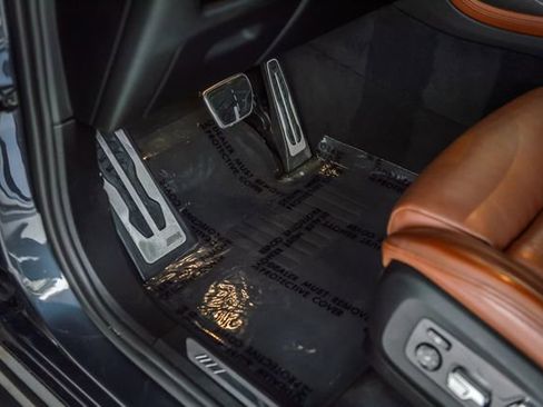 Used 2022 BMW X7 xDrive40i w/ M Sport Package image 42