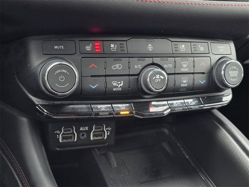Used 2023 Dodge Durango R/T image 24