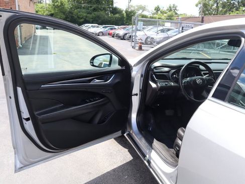 Used 2018 Buick LaCrosse Essence FWD image 18