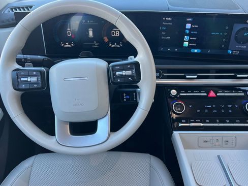 Used 2024 Hyundai Santa Fe SEL image 14