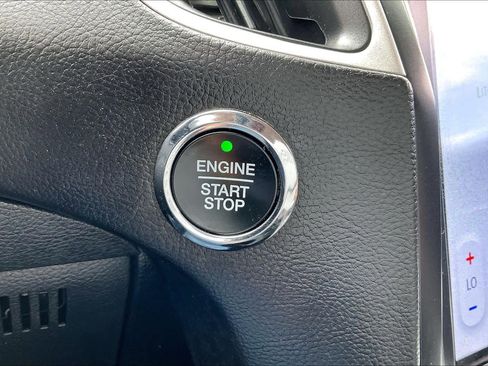 Used 2024 Ford Edge SEL AWD/4WD image 31