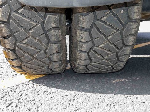 Used 2025 RAM 3500 Laramie image 37