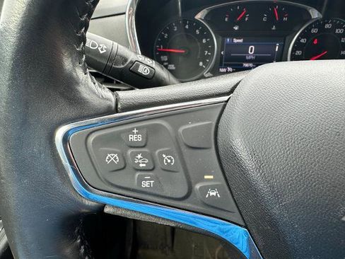 Used 2021 Chevrolet Equinox LT image 30