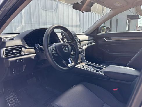 Used 2018 Honda Accord Hybrid image 14
