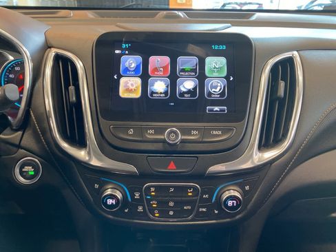 Used 2018 Chevrolet Equinox Premier image 12