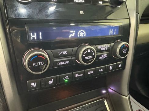 Used 2021 Subaru Ascent Touring w/ Popular Package #2A image 22