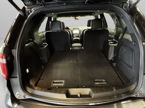 Used 2019 Ford Explorer XLT w/ Equipment Group 202A image 34