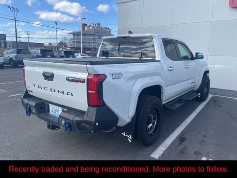 Used 2024 Toyota Tacoma TRD Sport w/ TRD Sport Upgrade Package AWD/4WD image 4