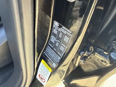 Used 2021 Land Rover Range Rover Evoque SE image 25