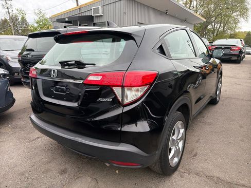 Used 2022 Honda HR-V LX image 6