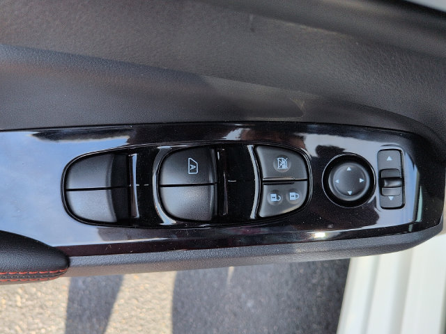 Used 2025 Nissan Altima 2.5 SR AWD/4WD image 14