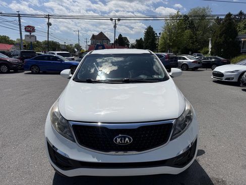 Used 2015 Kia Sportage LX FWD image 2