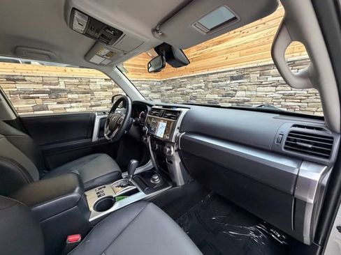 Used 2022 Toyota 4Runner SR5 Premium AWD/4WD image 11