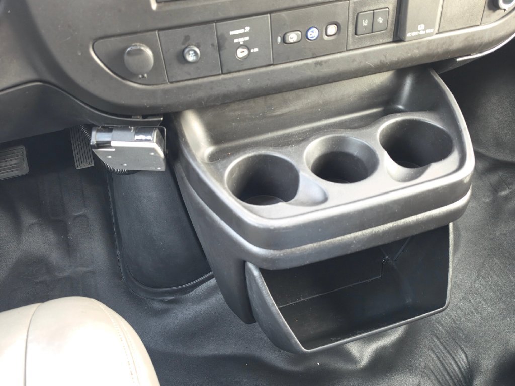 Used 2020 Chevrolet Express 2500 RWD image 18