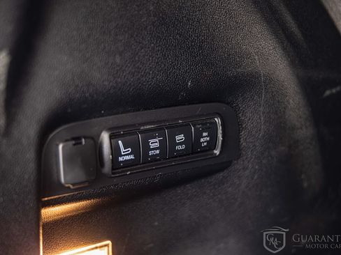 Used 2020 Ford Explorer XLT w/ Equipment Group 202A RWD image 19