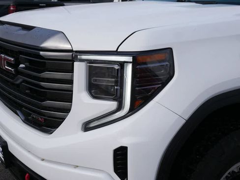 Used 2022 GMC Sierra 1500 AT4 w/ AT4 Preferred Package AWD/4WD image 16