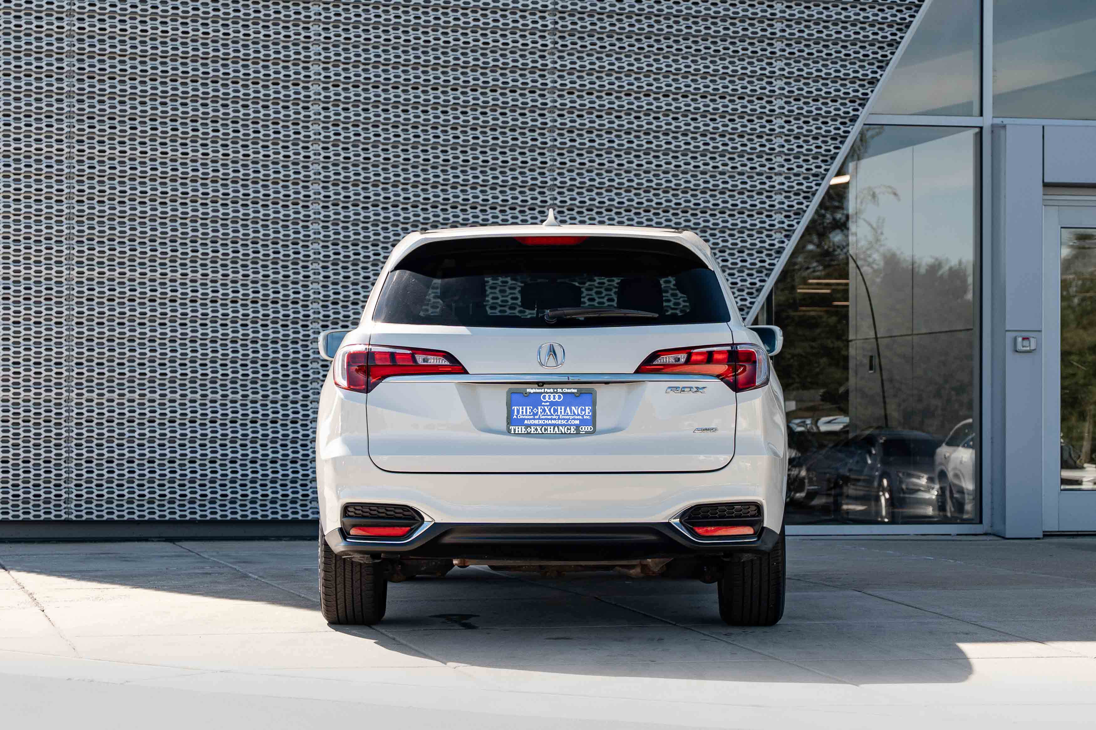 Used 2018 Acura RDX w/ Technology Package AWD/4WD image 24