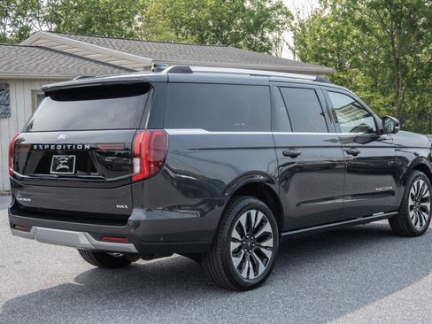 Used 2025 Ford Expedition Max Platinum w/ Driver's Package AWD/4WD image 11