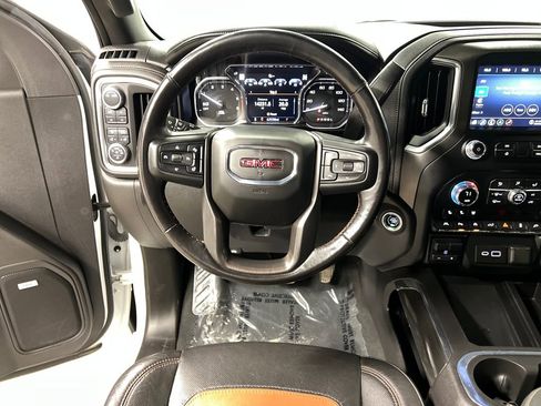 Certified 2021 GMC Sierra 1500 AT4 w/ AT4 Value Package image 18