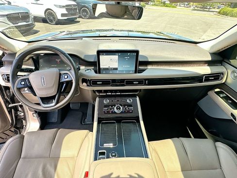 Certified 2022 Lincoln Aviator Reserve w/ Equipment Group 201A AWD/4WD image 3
