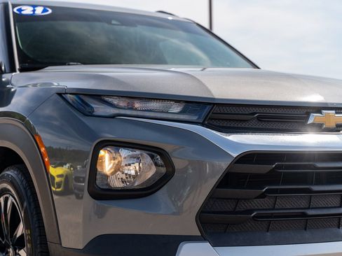 Used 2021 Chevrolet TrailBlazer LT FWD image 10
