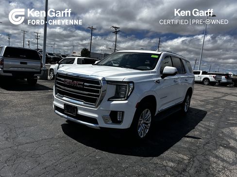 Used 2024 GMC Yukon SLT AWD/4WD image 1