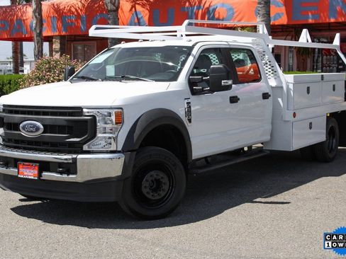 Used 2022 Ford F550 2WD Crew Cab Super Duty w/ Power Equipment Group image 4
