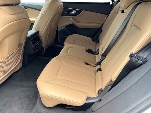 Used 2023 Audi Q8 Premium Plus AWD/4WD image 15
