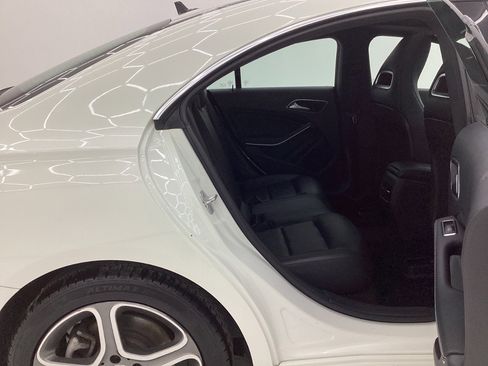 Used 2014 Mercedes-Benz CLA 250 4MATIC image 21