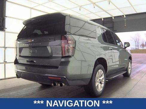 Used 2023 Chevrolet Suburban Premier image 5