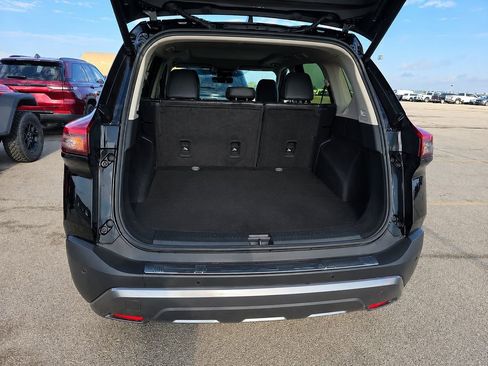 Used 2023 Nissan Rogue SL w/ SL Premium Package AWD/4WD image 12