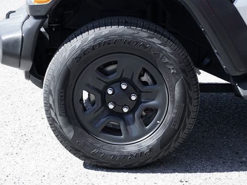 Used 2021 Jeep Wrangler Sport image 40