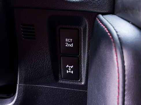 Used 2022 Lexus GX 460 Premium w/ Premium Package AWD/4WD image 7
