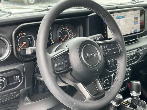 Used 2026 Jeep Gladiator Sport AWD/4WD image 30