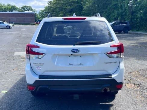 Used 2022 Subaru Forester AWD/4WD image 5