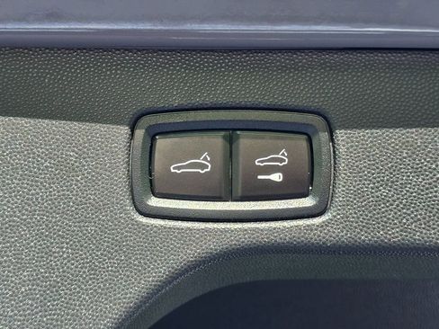 Used 2024 Porsche Macan 4 Electric AWD/4WD image 73
